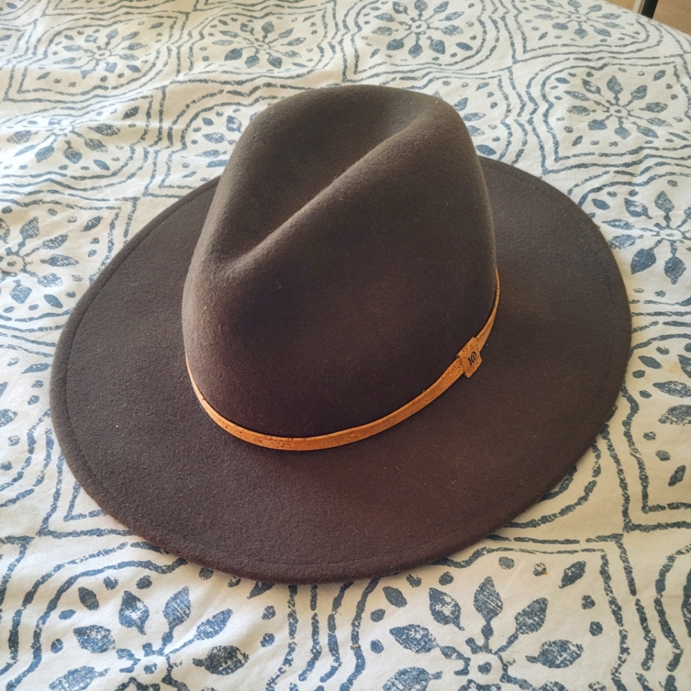 Ten tree wool hat
